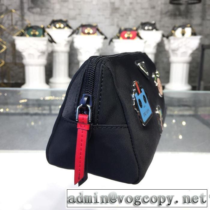 PRADA 最新作おすすめしたい秋冬 プラダ  寒い季節トレンド上品 ポーチ  今年の秋冬のトレンド激安セール