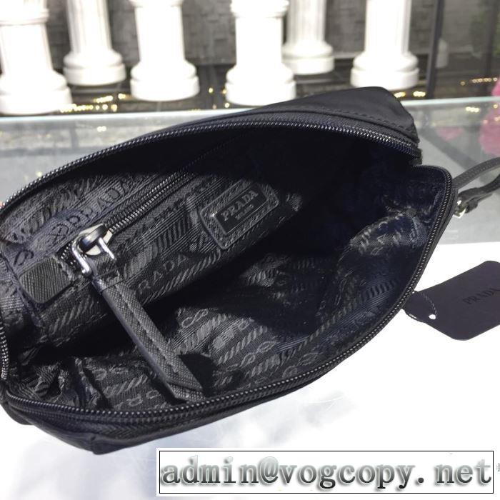 PRADA 最新作おすすめしたい秋冬 プラダ  寒い季節トレンド上品 ポーチ  今年の秋冬のトレンド激安セール