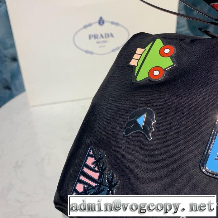 リュック やっぱり優しい色 プラダ 【2019秋冬トレンド】押さえておきたい PRADA サイズのよさを感じる新作