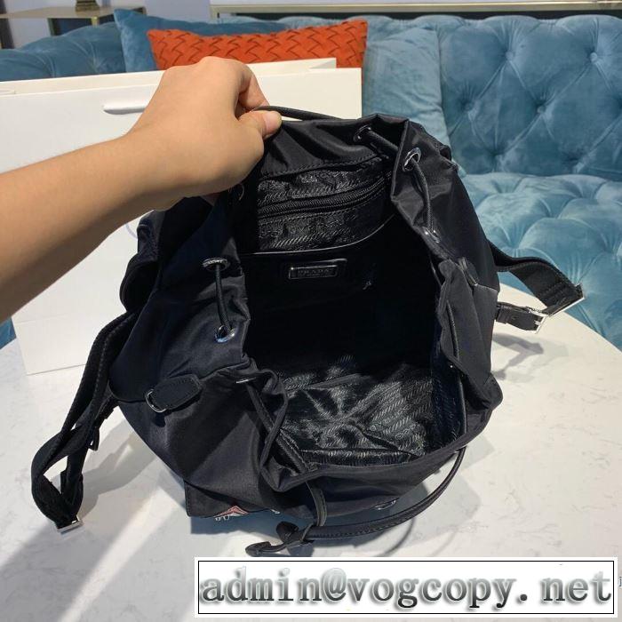 2019トレンドカラー秋冬セール リュック おしゃれに秋を迎えるために  プラダ PRADA とにかく完璧ブランド新作