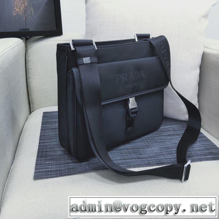 PRADA 今シーズン注目のアイテム ショルダーバッグ 2019秋、イチオシ上品  プラダ 秋こそ楽しめるアイテム