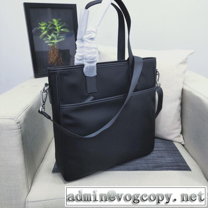 プラダ PRADA 2019トレンド秋冬おすすめ安い ハンドバッグ   おしゃれなファッションコーデ 秋冬にお世話になる定番