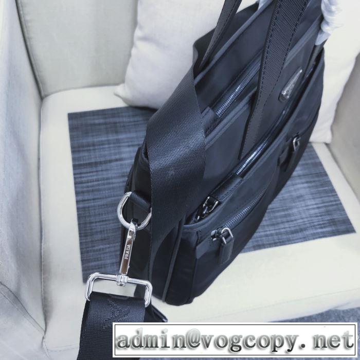 プラダ PRADA 2019トレンド秋冬おすすめ安い ハンドバッグ   おしゃれなファッションコーデ 秋冬にお世話になる定番