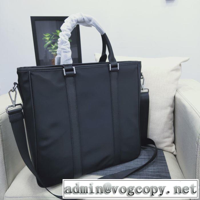 2020秋冬流行ファション  ハンドバッグ   最高にCOOL秋冬新作 プラダ PRADA ファッショントレンドを早速チェック