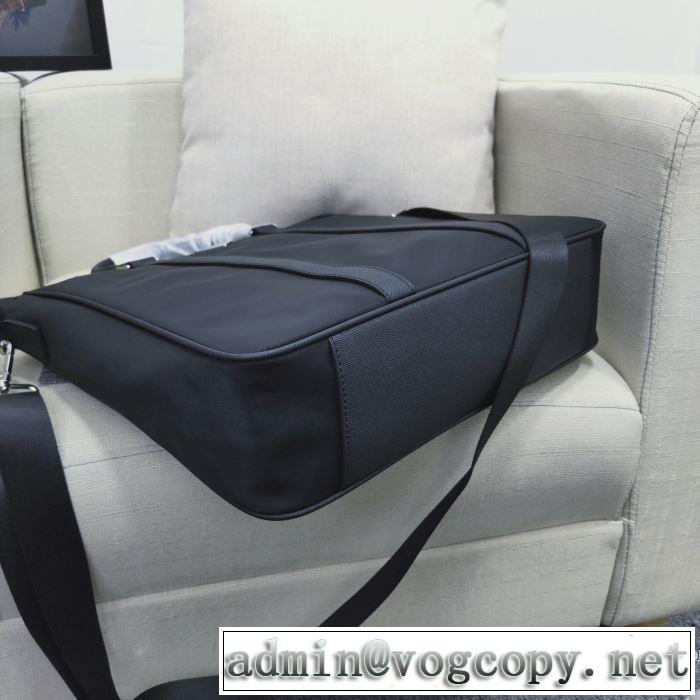 2020秋冬流行ファション  ハンドバッグ   最高にCOOL秋冬新作 プラダ PRADA ファッショントレンドを早速チェック