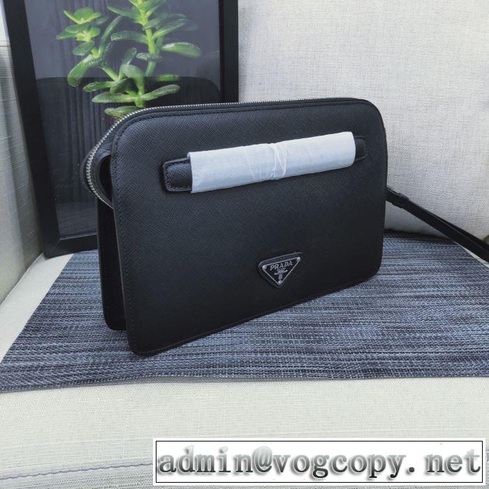 多色可選トレンド入り確実最新コレクション ポーチ 活躍するトレンドアイテム プラダ PRADA 2019年秋冬に欠かせない