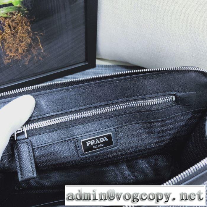 多色可選トレンド入り確実最新コレクション ポーチ 活躍するトレンドアイテム プラダ PRADA 2019年秋冬に欠かせない