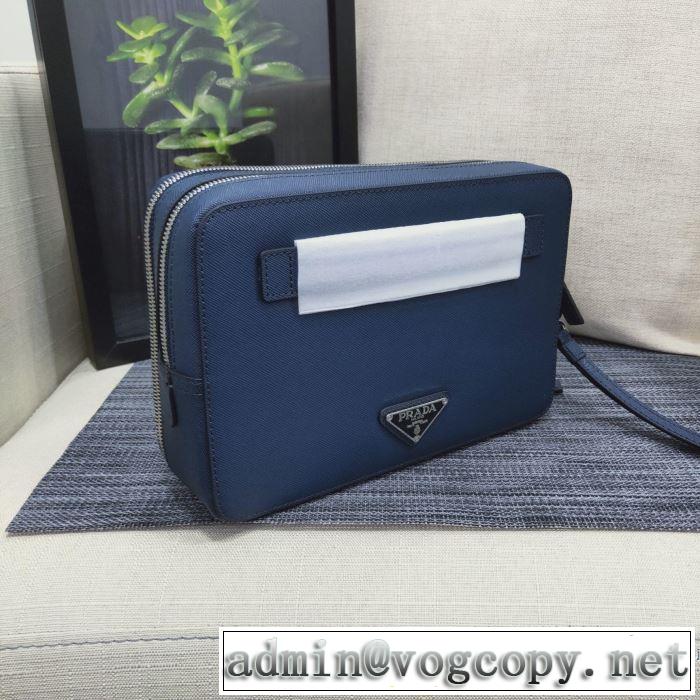 今季トレンドをうまく取り ポーチ お洒落で秋冬注目トレンド プラダ PRADA 【2019秋冬】の注目トレンド