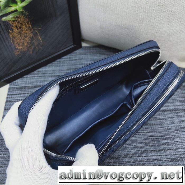 今季トレンドをうまく取り ポーチ お洒落で秋冬注目トレンド プラダ PRADA 【2019秋冬】の注目トレンド