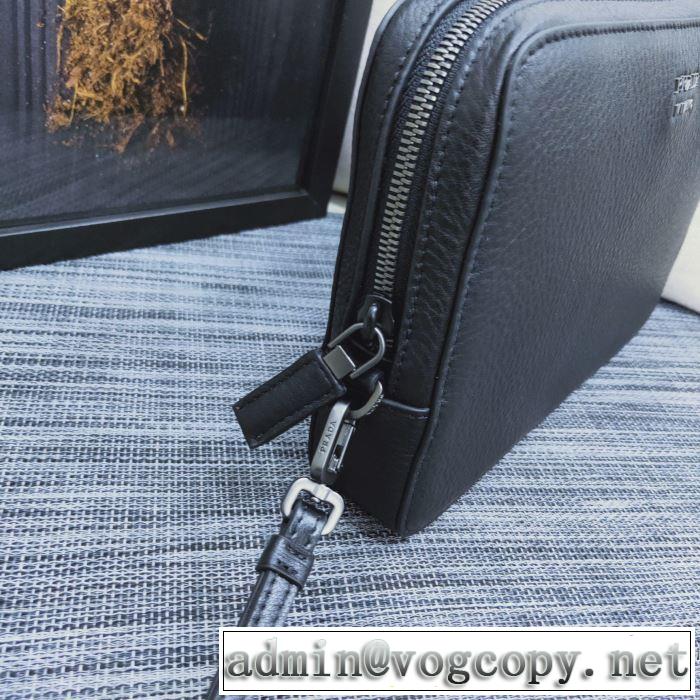 寒い季節トレンド上品 ポーチ プラダ 今年の秋冬のトレンド激安セール PRADA 2019?2020秋冬流行色紹介