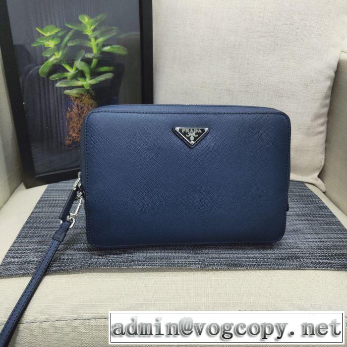 ポーチ 今年の流行りファション プラダ【2019秋冬トレンド】押さえておきたい  PRADA やっぱり優しい色 2色可選