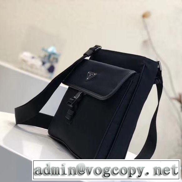 プラダ 秋冬もちろん主役級 PRADA 大人かわいい秋冬コーデを楽しみ ショルダーバッグ 2019秋に注目したい