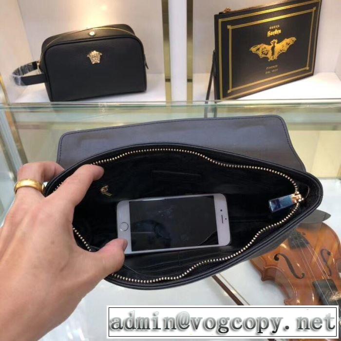 ポーチ 2019春夏のトレンド新商品 春夏シンプルファッションでOK！ ヴェルサーチVERSACE