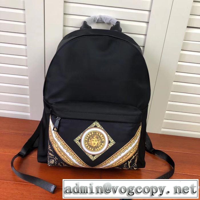 秋冬定番おすすめヴェルサーチコピーメンズバックパックVERSACE 手頃な価格に新商品 GOLD BAROCCO PRINT BACKPACK