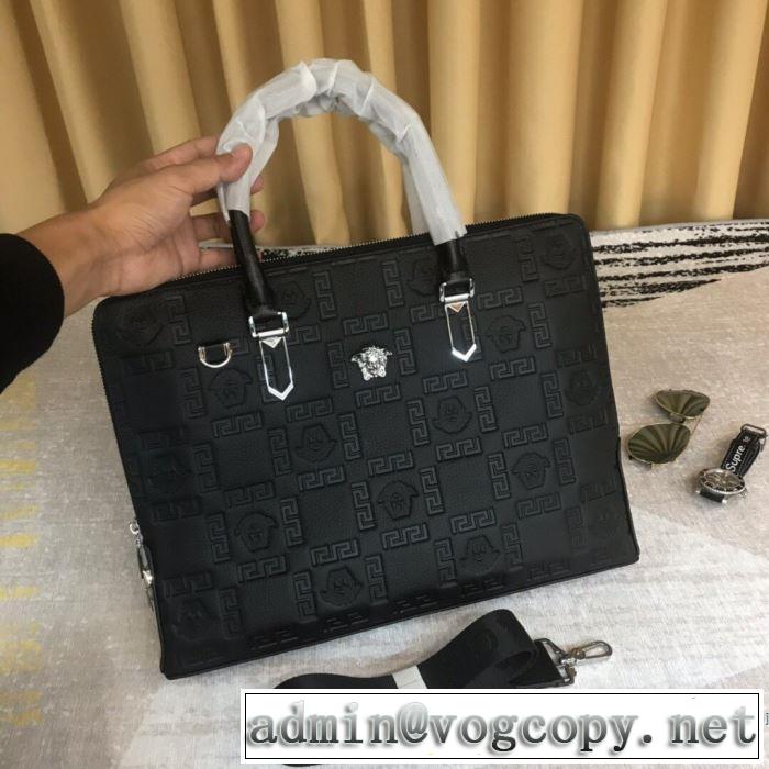 ハンドバッグ  今年注目な新品セール ヴェルサーチ2019秋冬最重要アイテム VERSACE  秋冬とれんど新品目立ち