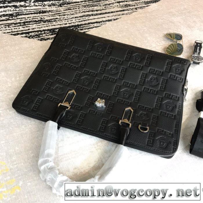 ハンドバッグ  今年注目な新品セール ヴェルサーチ2019秋冬最重要アイテム VERSACE  秋冬とれんど新品目立ち