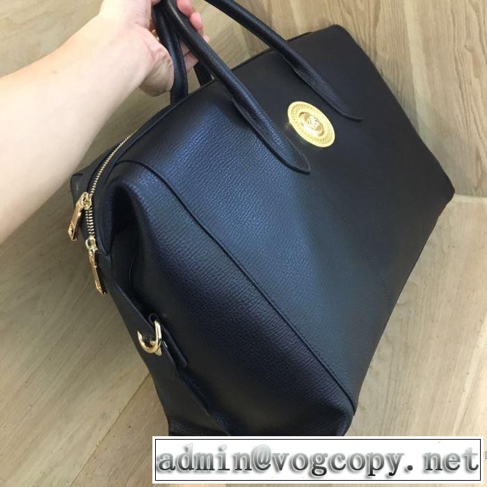 優しいのに存在感 ヴェルサーチファッショントレンドを早速チェック VERSACE ハンドバッグ 優しいのに存在感