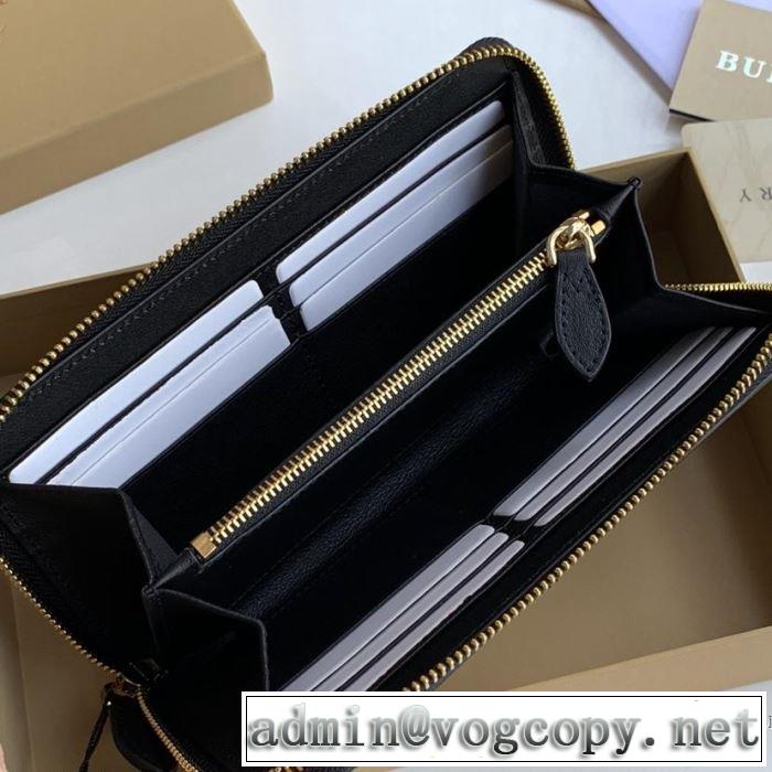 2019年春夏シーズンの人気 夏に良く似合うちょっと新品  バーバリー BURBERRY 財布/ウォレッ