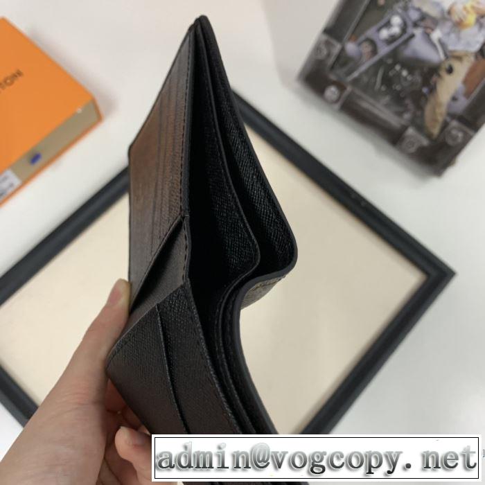 財布/ウォレット 秋服コーデ2019年版 ルイ ヴィトン秋にはやる最新作を先取り  LOUIS VUITTON 大胆なチェックの人気トレンド