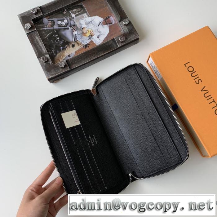 カジュアルコーデオシャレ  財布/ウォレットもちろん相性抜群  ルイ ヴィトン LOUIS VUITTON 速報！2019年秋ファッショントレンド
