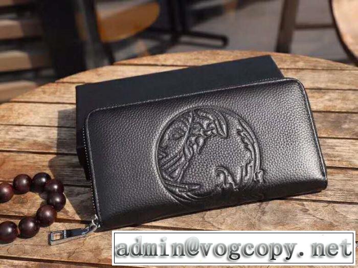 今期のトレンド定番アイテム 2019春夏のトレンド新商品 ヴェルサーチVERSACE 財布
