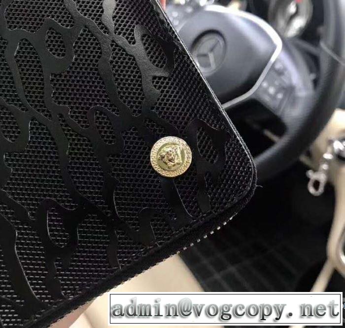 ヴェルサーチVERSACE 財布 2019春夏トレンドアイテム 今シーズン注目のデザイン