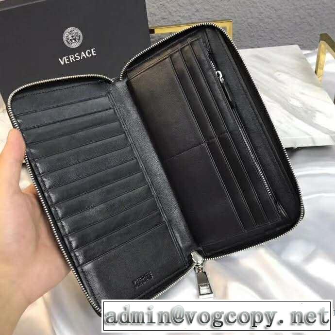 2019年春夏流行ファッション 大人の可愛さを引き立て ヴェルサーチVERSACE 財布