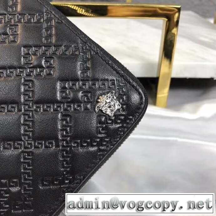 2019年春夏流行ファッション 大人の可愛さを引き立て ヴェルサーチVERSACE 財布