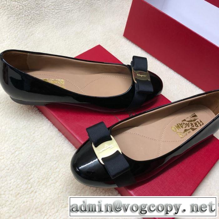 2019春夏トレンドアイテム 大人の可愛さを引き立て サルヴァトーレフェラガモ FERRAGAMO ローファー 多色可選