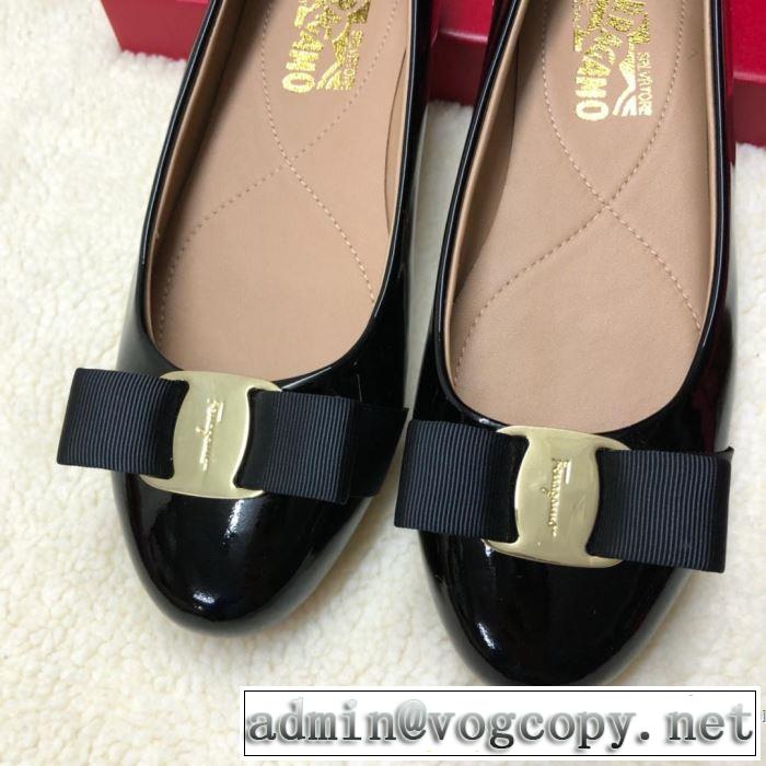 2019春夏トレンドアイテム 大人の可愛さを引き立て サルヴァトーレフェラガモ FERRAGAMO ローファー 多色可選