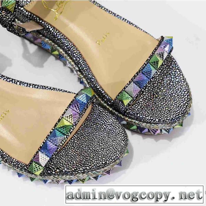 クリスチャンルブタン Christian Louboutin サンダル 2019年春夏のトレンドアイテム 夏らしい爽やかさ