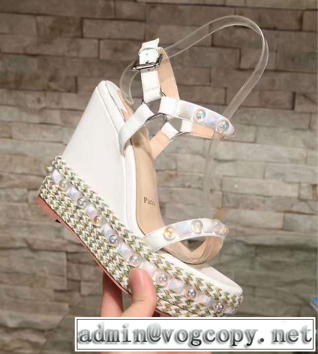 大人可愛いスタイル 2019年春夏流行ファッション クリスチャンルブタン Christian Louboutin サンダル 4色可選