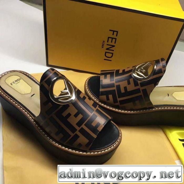 2019春夏も引き続きトレンド フェンディ FENDI サンダル 春夏！大人カジュアル