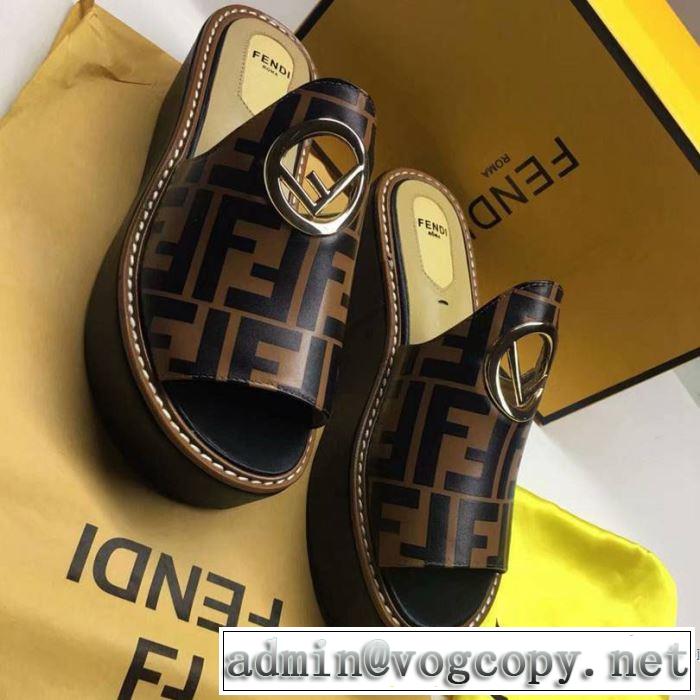 2019春夏も引き続きトレンド フェンディ FENDI サンダル 春夏！大人カジュアル