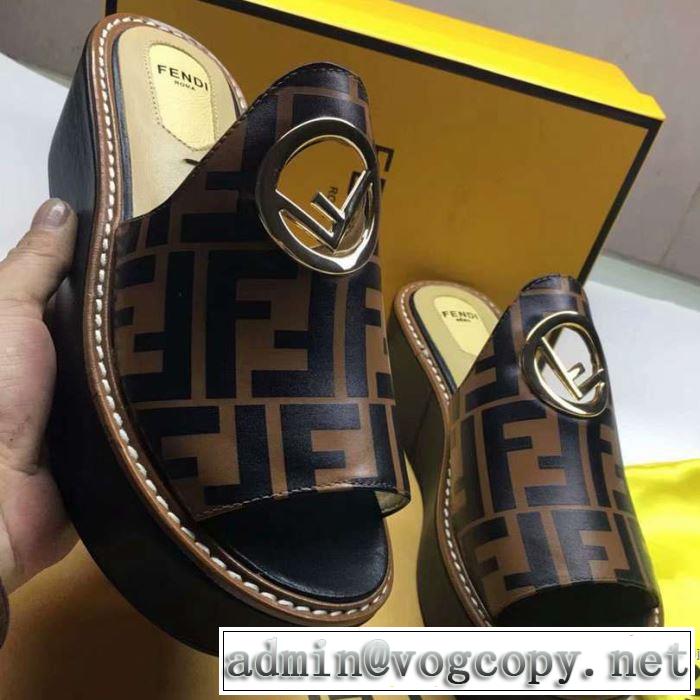 2019春夏も引き続きトレンド フェンディ FENDI サンダル 春夏！大人カジュアル