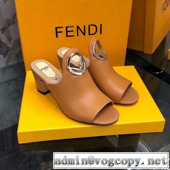 目を引く春夏トップス 2019春夏の大注目トレンド フェンディ FENDI サンダル 2色可選