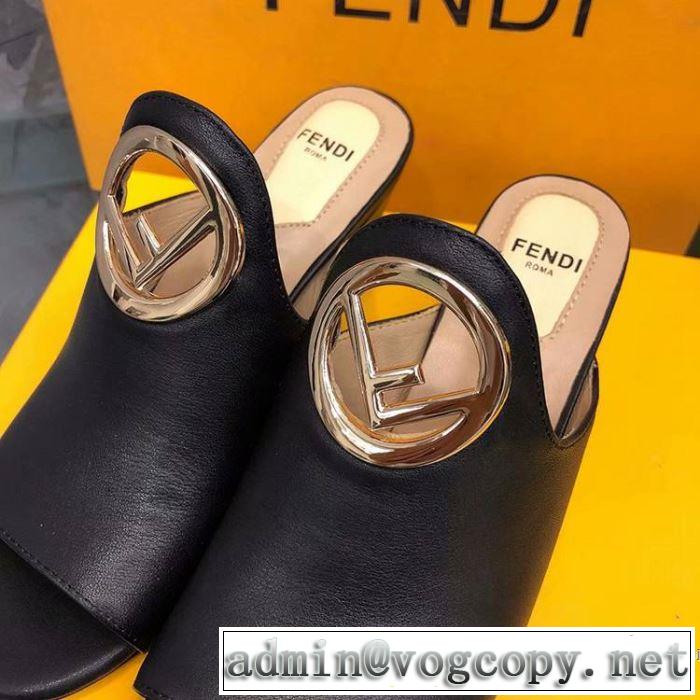 目を引く春夏トップス 2019春夏の大注目トレンド フェンディ FENDI サンダル 2色可選