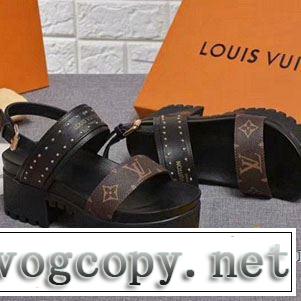 サンダル 2019年春夏のトレンドアイテム 春夏シンプルファッションでOK！ ルイ ヴィトン LOUIS VUITTON