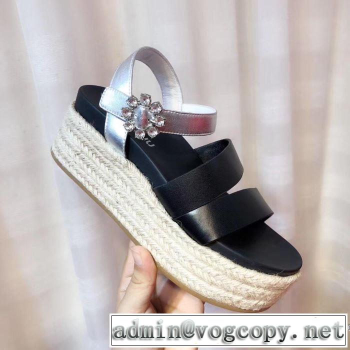 【2019年】夏のファッション 春夏らしい爽やかさ ミュウミュウ MIUMIU サンダル 2色可選