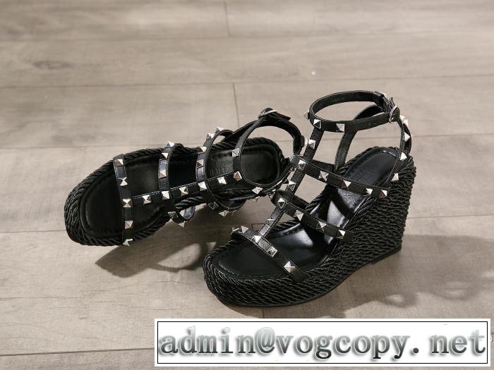 ヴァレンティノ VALENTINO サンダル 4色可選 2019春夏も引き続きトレンド 今っぽく新作アイテム