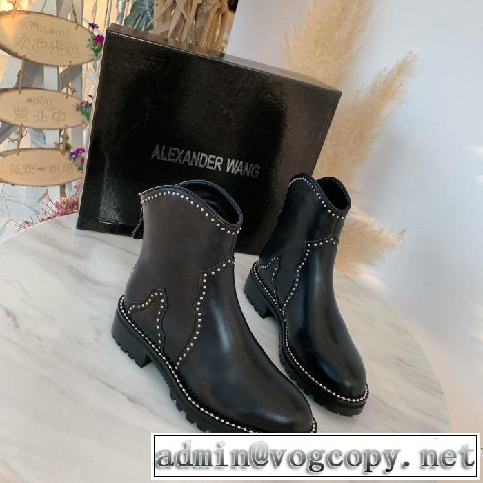 ALEXANDER WANG 今年らしい新しい人気色 レザーブーツ シンプルに着こなしたい アレキサンダーワン 最速2019秋冬トレンドブランド