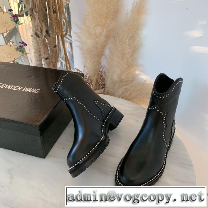 ALEXANDER WANG 今年らしい新しい人気色 レザーブーツ シンプルに着こなしたい アレキサンダーワン 最速2019秋冬トレンドブランド