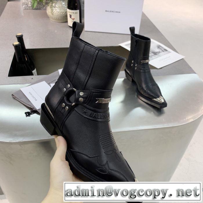 3色可選 バレンシアガ 今年の流行りファション BALENCIAGA やっぱり優しい色 レザーブーツ 【2019秋冬トレンド】押さえておきたい