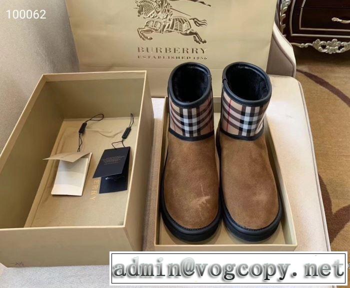 バーバリー カジュアルコーデオシャレ2色可選  BURBERRY 速報！2019年秋ファッショントレンド レザーブーツ 優しい色味がかわいい
