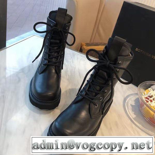 2色可選 気になる2019年秋のファッション ボッテガ ヴェネタ BOTTEGA VENETA 今から取り入れられるトレンド レザーブーツ 秋トレンドの新定番