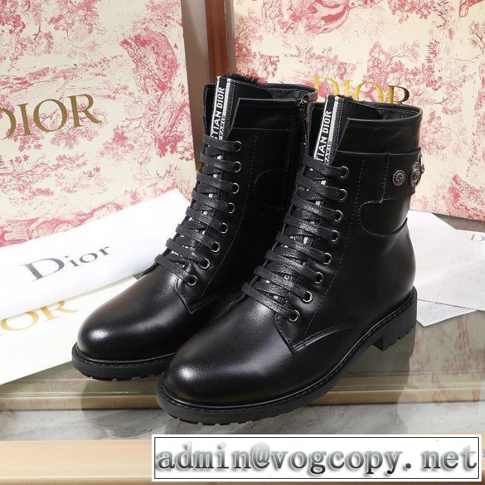 レザーブーツ 秋ファションのトレンド ディオール一番おしゃれ秋冬トレンド  DIOR  2019秋に注目したい