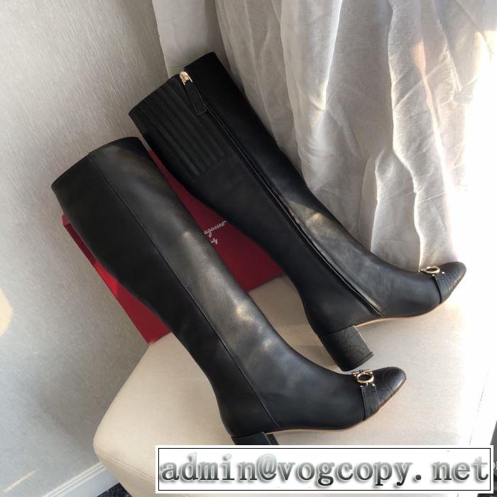 今季トレンド抜け感新品  今季トレンドをうまく取り サルヴァトーレフェラガモ FERRAGAMO レザーブーツ 【2019秋冬】の注目トレンド