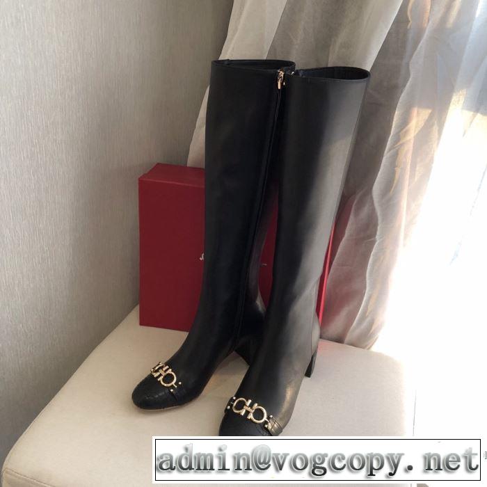 今季トレンド抜け感新品  今季トレンドをうまく取り サルヴァトーレフェラガモ FERRAGAMO レザーブーツ 【2019秋冬】の注目トレンド