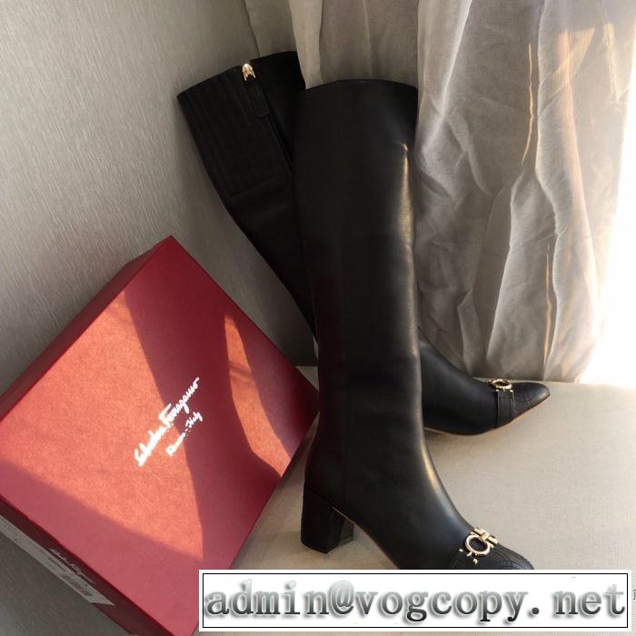 今季トレンド抜け感新品  今季トレンドをうまく取り サルヴァトーレフェラガモ FERRAGAMO レザーブーツ 【2019秋冬】の注目トレンド