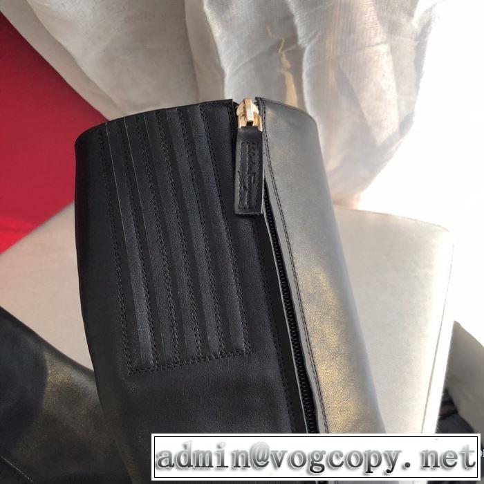 今季トレンド抜け感新品  今季トレンドをうまく取り サルヴァトーレフェラガモ FERRAGAMO レザーブーツ 【2019秋冬】の注目トレンド